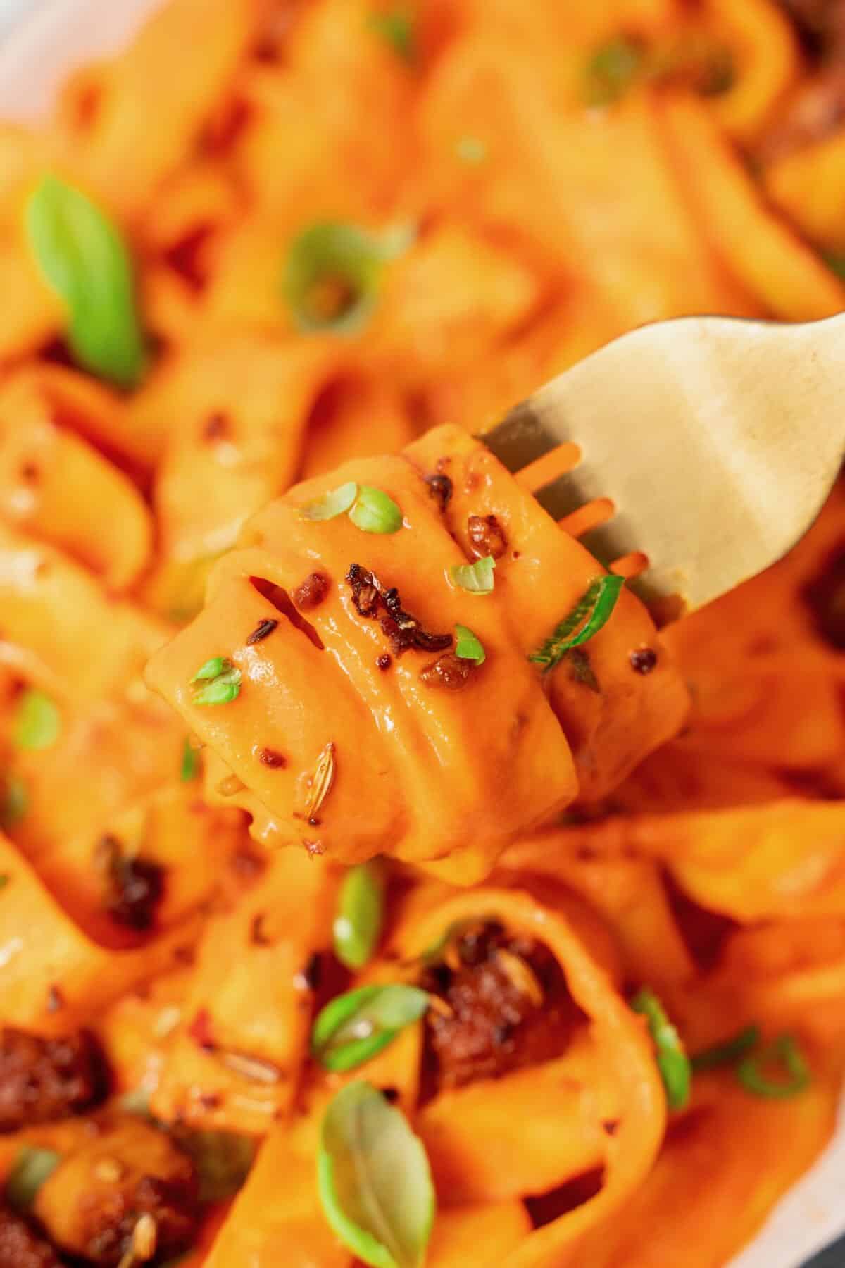 Easy Roasted Red Pepper Sauce: Pasta, Dips & Freezer Meals